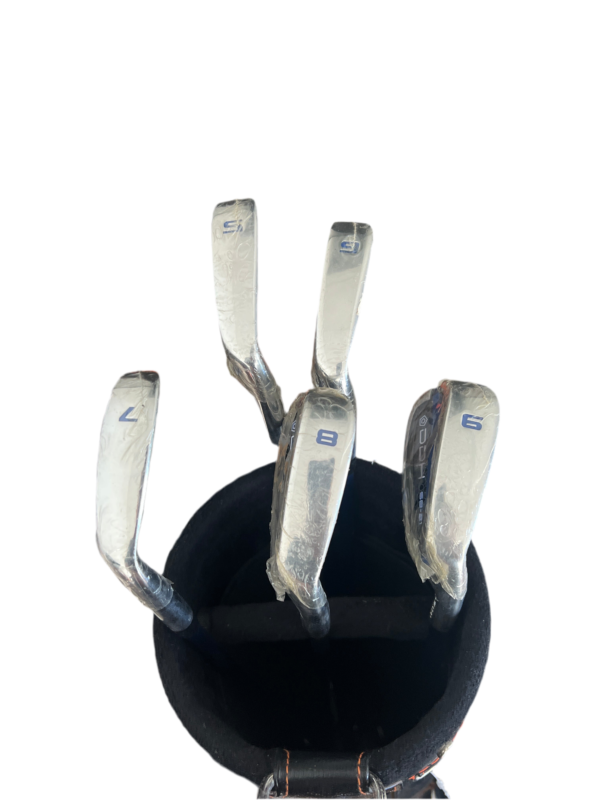 CLEARANCE SALE DUNLOP MEN'S GOLF SET 513792(4 wood, 7 iron No Rod Bag)