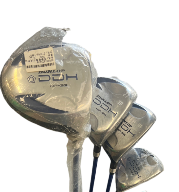 CLEARANCE SALE DUNLOP MEN'S GOLF SET 513793(4 wood, 7 iron No Rod Bag)