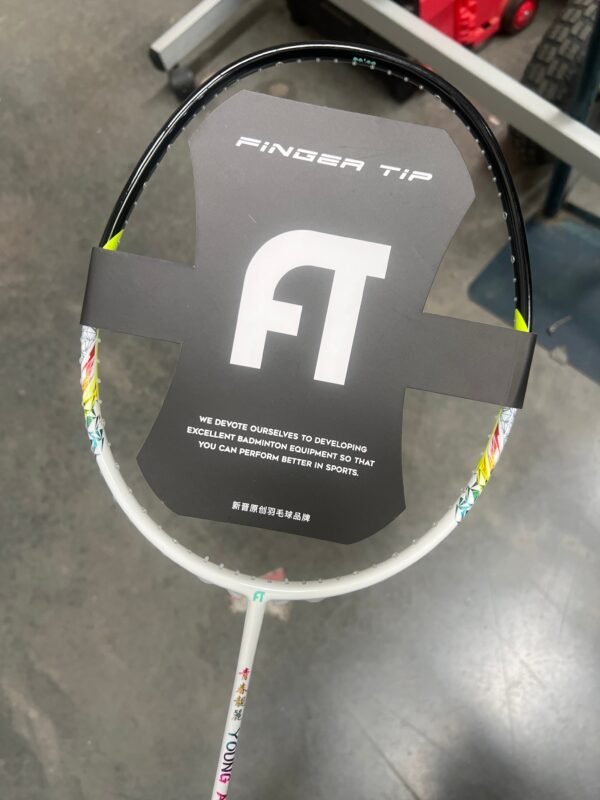 CLEARANCE SALE FINGER TIP Badminton Racket 8822 Pink Black Sky Blue