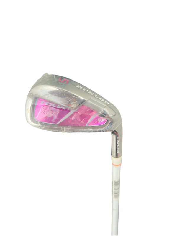 CLEARANCE SALE (The Club Cover Is Aging And Peeling)DUNLOP WOMEN'S GOLF SET TOUR PINK 514340D(3 wood, 7 iron and one push)
