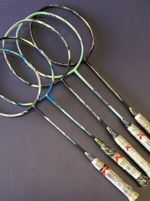 CLEARANCE SALE Kawasaki Carbon Fiber Badminton Racket (clearance model, can be strung up to 28lbs)Including strings