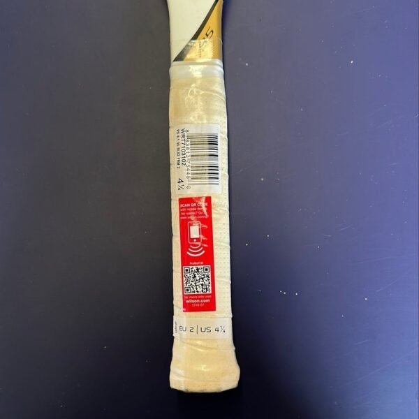 Tennis-Wilson-BLX-Pro-staff-six-one-95-2012-BLX2-F-13.jpg Tennis Wilson BLX Pro staff six.one 95 2012 BLX2 FRM 2 Grip Size 2 Weight 313G